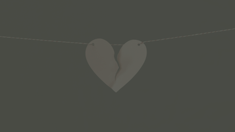 Coeur brisé montrant la peine que l'on peut ressentir quand on veut se remettre d'un divorce